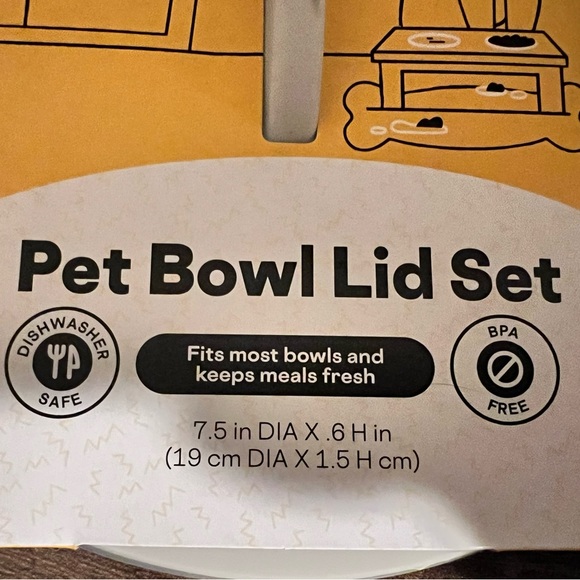 3 for $13 Pet bowl lid set- keep meals fresh NWT - Picture 3 of 4
